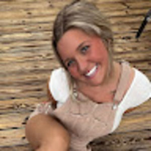 Meet your Posher, Carlee